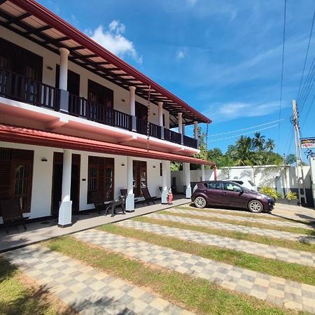 Sara Place Тангалла Экстерьер фото