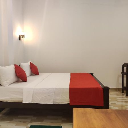 Sara Place Тангалла Экстерьер фото