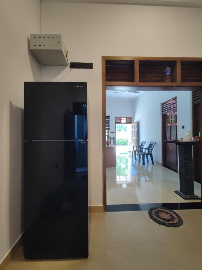Sara Place Тангалла Экстерьер фото