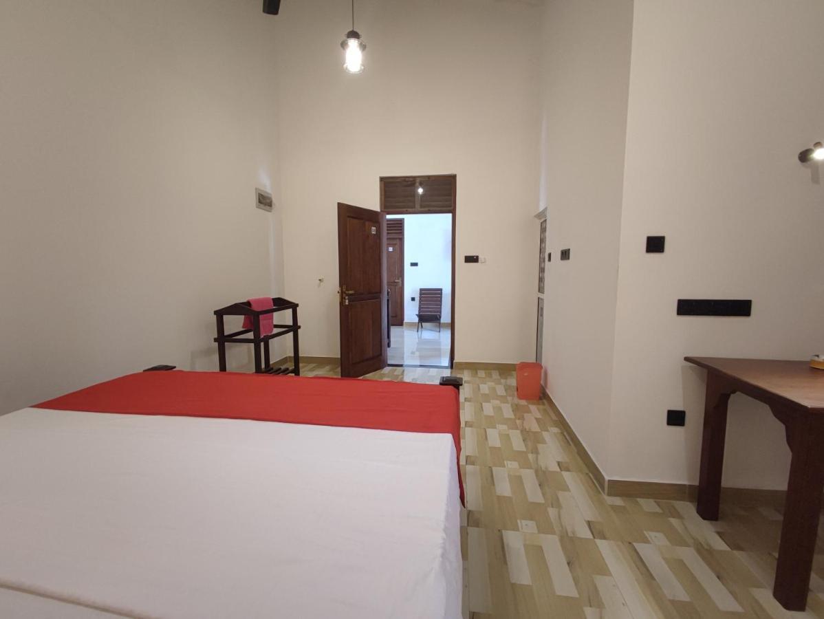 Sara Place Тангалла Экстерьер фото